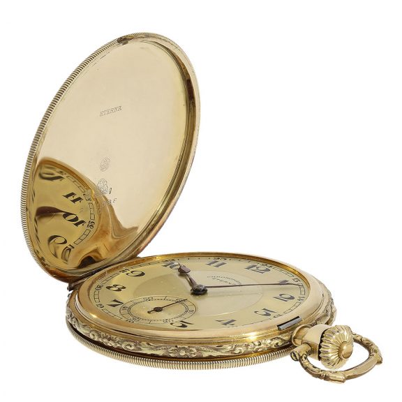 Swiss Art Deco gold hunting case pocket watch with pinstripe décor Circa 1930 Swiss Art Deco gold hunting case pocket watch with pinstripe décor Circa 1930