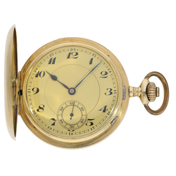 Very well preserved gold hunting case pocket watch Circa 1920
