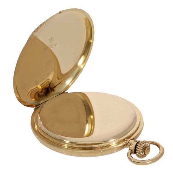 Swiss fine 14 carat gold hunting cased pocket watch Circa 1930 Swiss fine 14 carat gold hunting cased pocket watch Circa 1930