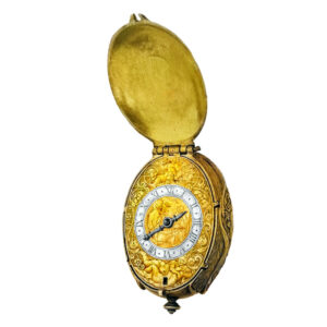 German or Swiss one-handed oval pendant watch Circa 1620