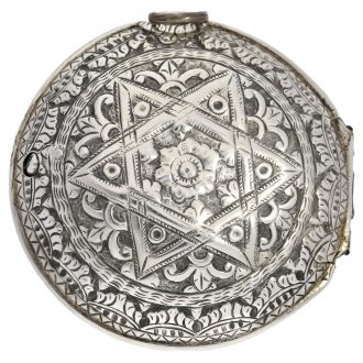 Very big English early silver verge watch with four cases Circa 1778