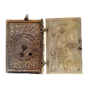 Swiss gilt metal bible-form pocket watch Circa 1580