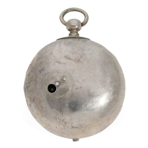 English silver handless 'Oignon' watch with day and night indication Circa 1690 English silver handless 'Oignon' watch with day and night indication Circa 1690