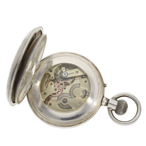 Factory glazing ensures a crystal clear view on the movement Factory glazing ensures a crystal clear view on the movement