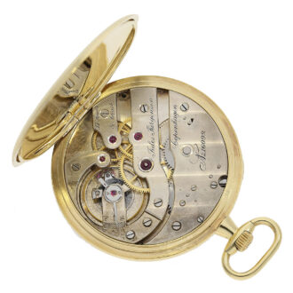 Movement equipped with a rare caliber escapement, 17 jewels, Geneva striping finish and a large balance wheel Movement equipped with a rare caliber escapement, 17 jewels, Geneva striping finish and a large balance wheel