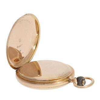 Full hunter engine-turned case crafted of 14 Carat red gold