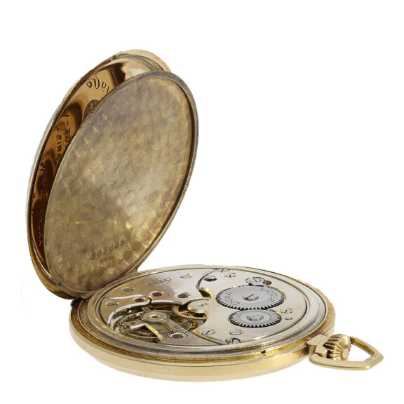 Fine movement with lever escapement with Geneva striping is a hallmark of Swiss watchmaking Fine movement with lever escapement with Geneva striping is a hallmark of Swiss watchmaking