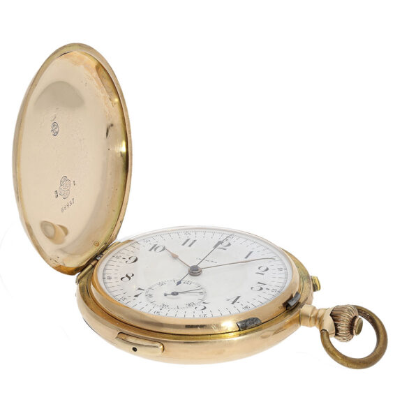 The very well preserved white enamel dial with red gold hands The very well preserved white enamel dial with red gold hands
