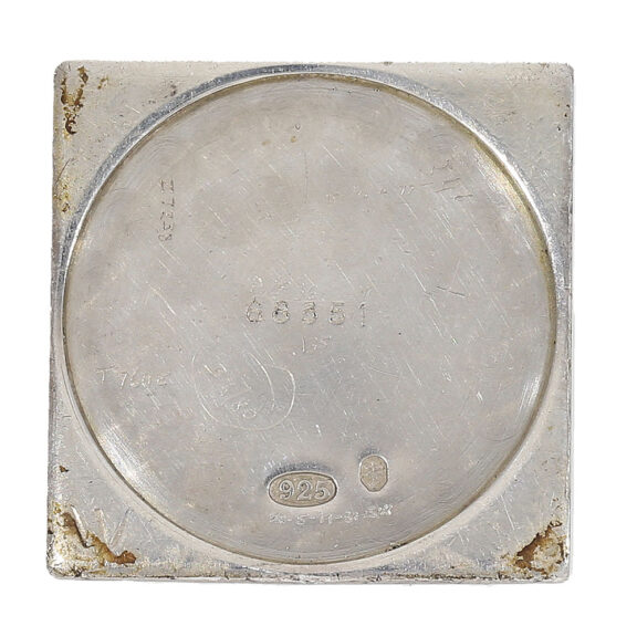 The open faced hunting silver case is adorned with a rare marine marking, is stamped with the Swiss patent number 125267 and the British patent number 265886 The open faced hunting silver case is adorned with a rare marine marking, is stamped with the Swiss patent number 125267 and the British patent number 265886