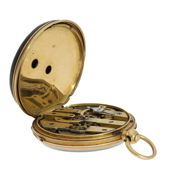 The movement has a cylinder escapement The movement has a cylinder escapement