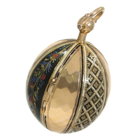 Swiss gold and enamel form watch ‘Melon’ Circa 1800 Swiss gold and enamel form watch ‘Melon’ Circa 1800