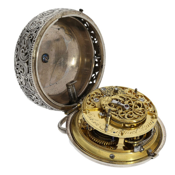 The movement has a verge escapement with very rare 7½ minutes repeater on bell The movement has a verge escapement with very rare 7½ minutes repeater on bell