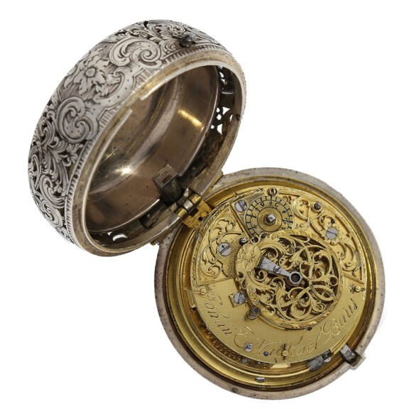 The movement has a verge escapement with very rare 7½ minutes repeater on bell The movement has a verge escapement with very rare 7½ minutes repeater on bell