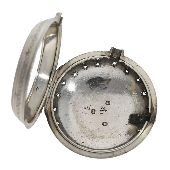 Large English pocket watch with striking mechanism Circa 1720 Large English pocket watch with striking mechanism Circa 1720