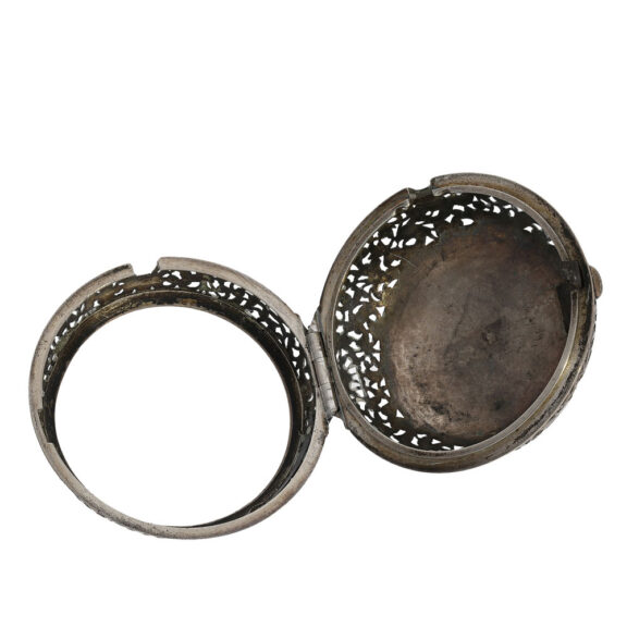 Early Dutch silver pair cased repeating verge watch Circa 1710 Early Dutch silver pair cased repeating verge watch Circa 1710