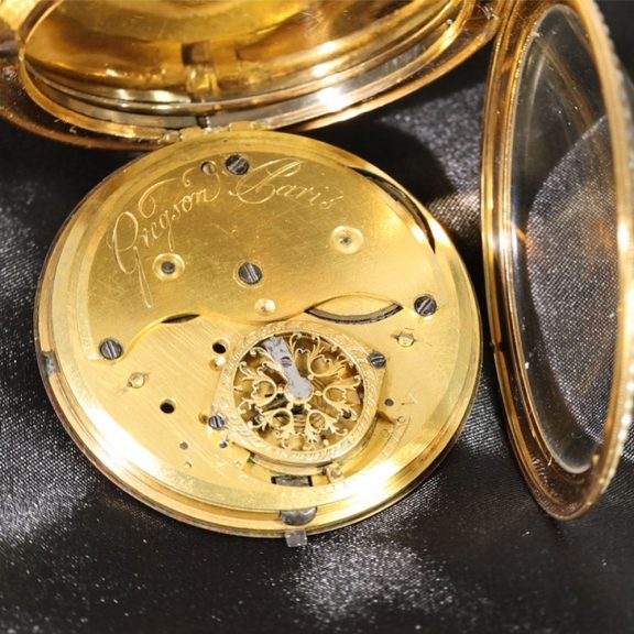 French 18 carat gold and enamel verge watch Souvenir L'Amitié Circa 1790 French 18 carat gold and enamel verge watch Souvenir L'Amitié Circa 1790