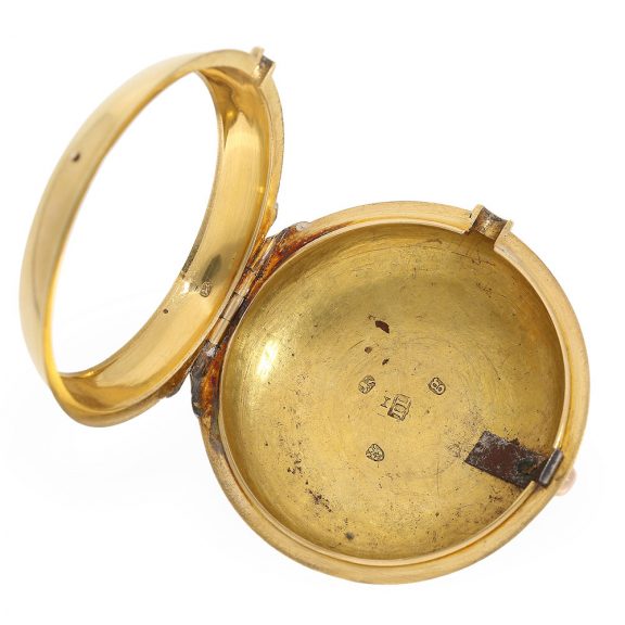 English 18 Carat gold cylinder watch with center seconds Circa 1782 English 18 Carat gold cylinder watch with center seconds Circa 1782
