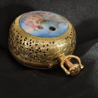English gold and enamel repoussé repeater pocket watch Circa 1740