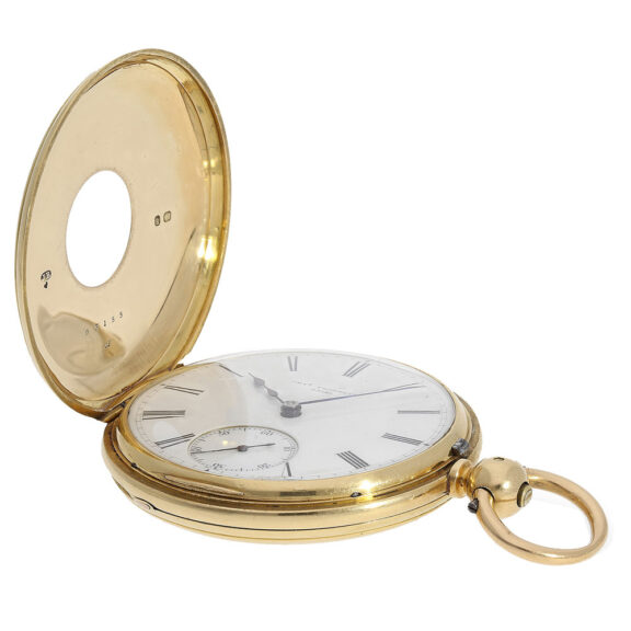 The original glazed white enamel dial has an outer ring with Roman numerals for the hours, a subsidiary dial at 6 o’clock with Arabic numerals for the minutes and original steel hands The original glazed white enamel dial has an outer ring with Roman numerals for the hours, a subsidiary dial at 6 o’clock with Arabic numerals for the minutes and original steel hands