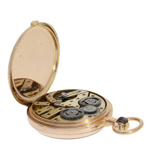 The movement has a very rare calibre escapement, chronograph and winding according to Mairet The movement has a very rare calibre escapement, chronograph and winding according to Mairet