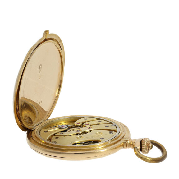The movement has a fine anchor chronometer escapement The movement has a fine anchor chronometer escapement