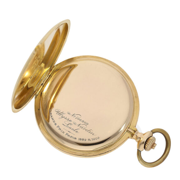 Dial, dust cover and movement are signed and the latter two have matching numbers 106809 Dial, dust cover and movement are signed and the latter two have matching numbers 106809