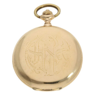 The 18 Carat gold à goutte (waterdrop shape) full hunting case of this watch features a hallmark Ulysse Nardin B966 and a monogram on the back