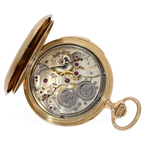 Swiss gold hunting cased watch for the Russian market Circa 1900 Swiss gold hunting cased watch for the Russian market Circa 1900