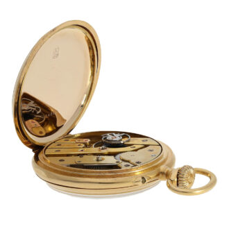 The movement is equipped with a rare chronometer escapement, it boasts the special Rosat fine adjustment, Wolf's teeth and an anchor chronometer No.24026