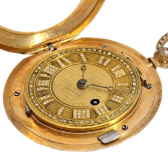 Swiss important watch with pearls and original box Circa 1825