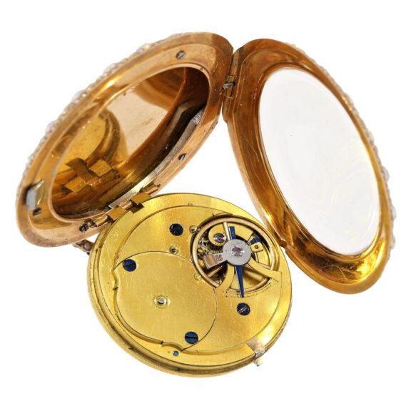 Swiss important watch with pearls and original box Circa 1825 Swiss important watch with pearls and original box Circa 1825