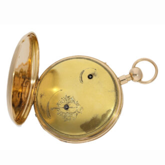 The music mechanism is automatically triggered every hour and can also be activated at any time via a slide
