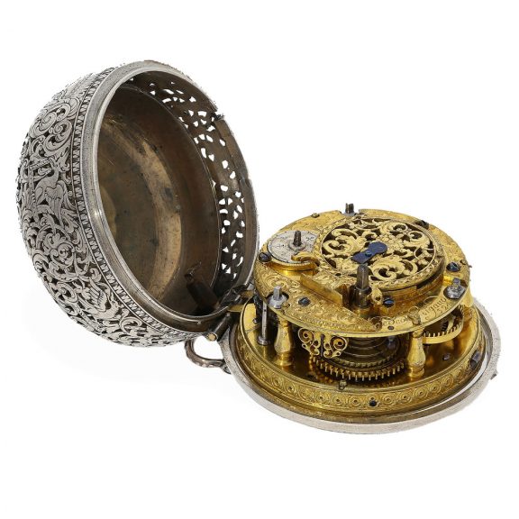 Fine English silver à tact oignon watch with à toc repeater Circa 1700 Fine English silver à tact oignon watch with à toc repeater Circa 1700