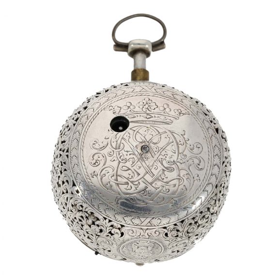 English metal repeating watch from aristocratic property Circa 1700 English metal repeating watch from aristocratic property Circa 1700