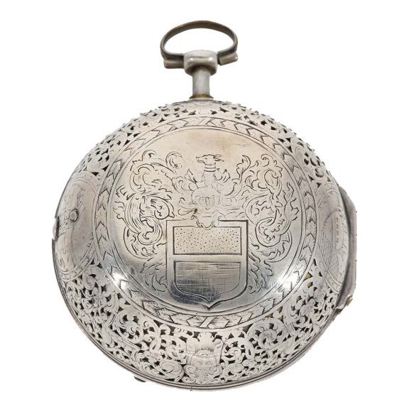 English metal repeating watch from aristocratic property Circa 1700 English metal repeating watch from aristocratic property Circa 1700