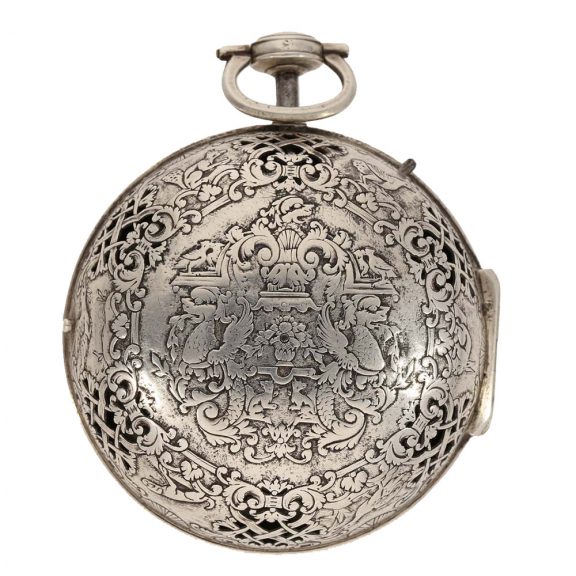 French magnificent silver repeating oignon watch Circa 1720 French magnificent silver repeating oignon watch Circa 1720