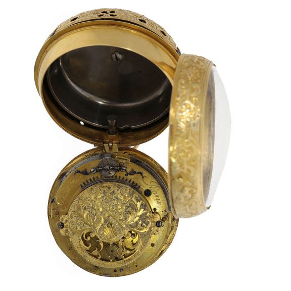 French 18K gold quarter repeating oignon watch Circa 1710 French 18K gold quarter repeating oignon watch Circa 1710