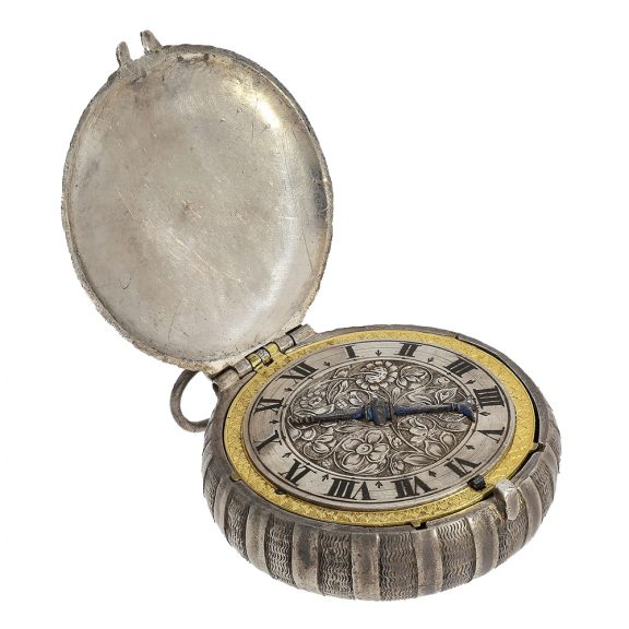 French neck watch with verge escapement and lid Circa 1640 French neck watch with verge escapement and lid Circa 1640