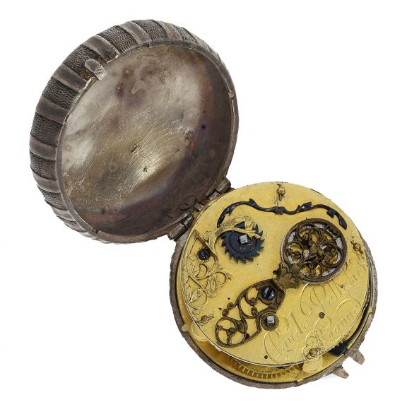 French neck watch with verge escapement and lid Circa 1640 French neck watch with verge escapement and lid Circa 1640