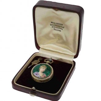 The watch comes with a Chinese signed winding key and a high quality leather box