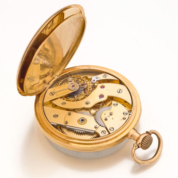 Swiss gold dress watch without second, polished case Circa 1890 Swiss gold dress watch without second, polished case Circa 1890