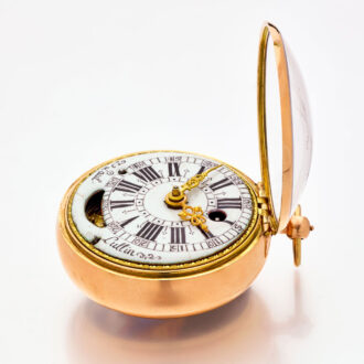 Very rare English gold verge in a glazed leather case Circa 1700