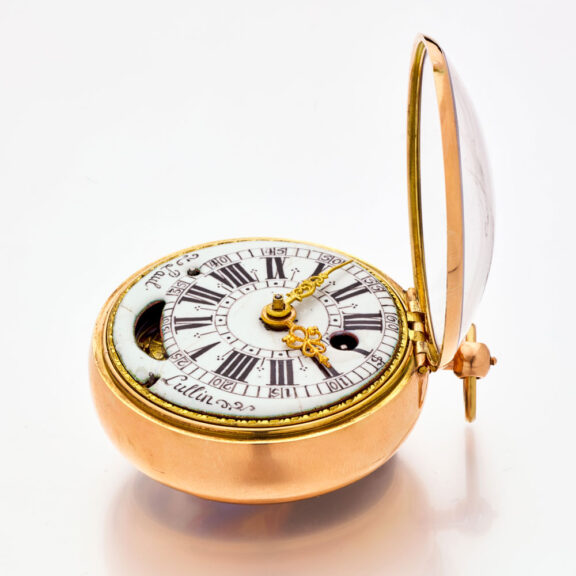 Very rare English gold verge in a glazed leather case Circa 1700 Very rare English gold verge in a glazed leather case Circa 1700