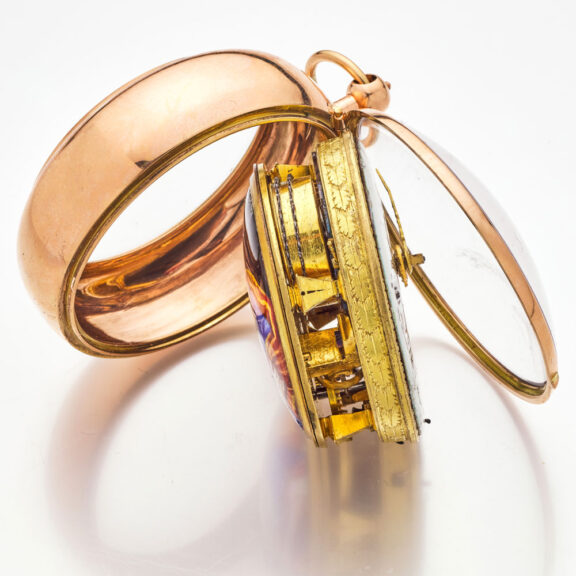 Very rare English gold verge in a glazed leather case Circa 1700 Very rare English gold verge in a glazed leather case Circa 1700