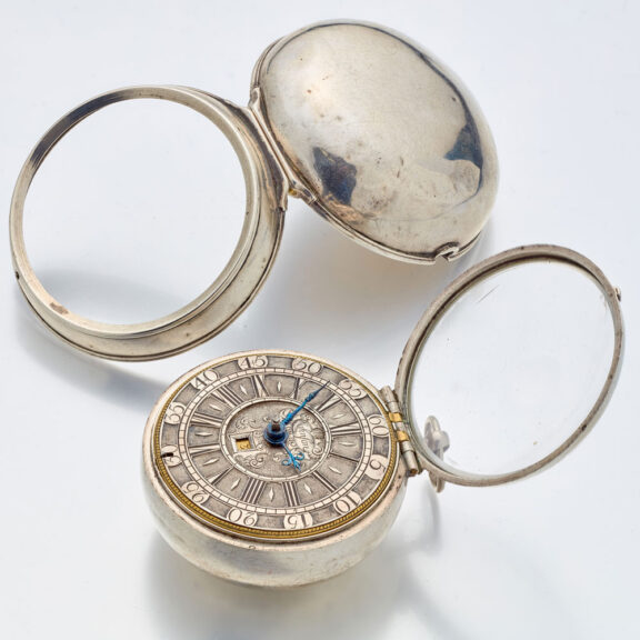English silver watch with date and glazed balance cock Circa 1695 English silver watch with date and glazed balance cock Circa 1695