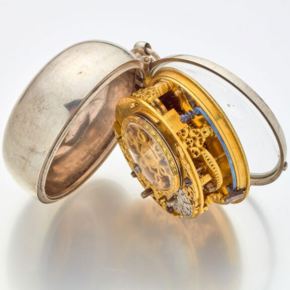496-kEnglish silver watch with date and glazed balance cock Circa 1695 English silver watch with date and glazed balance cock Circa 1695
