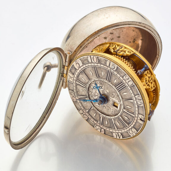 English silver watch with date and glazed balance cock Circa 1695 English silver watch with date and glazed balance cock Circa 1695