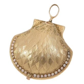 French 18k gold shell-shape form watch with pearls Circa 1800