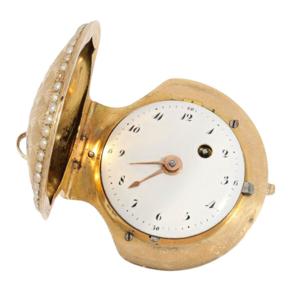 French 18k gold shell-shape form watch with pearls Circa 1800 French 18k gold shell-shape form watch with pearls Circa 1800