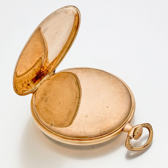 Swiss 14 carat gold keyless wind Art Deco watch Circa 1930 Swiss 14 carat gold keyless wind Art Deco watch Circa 1930